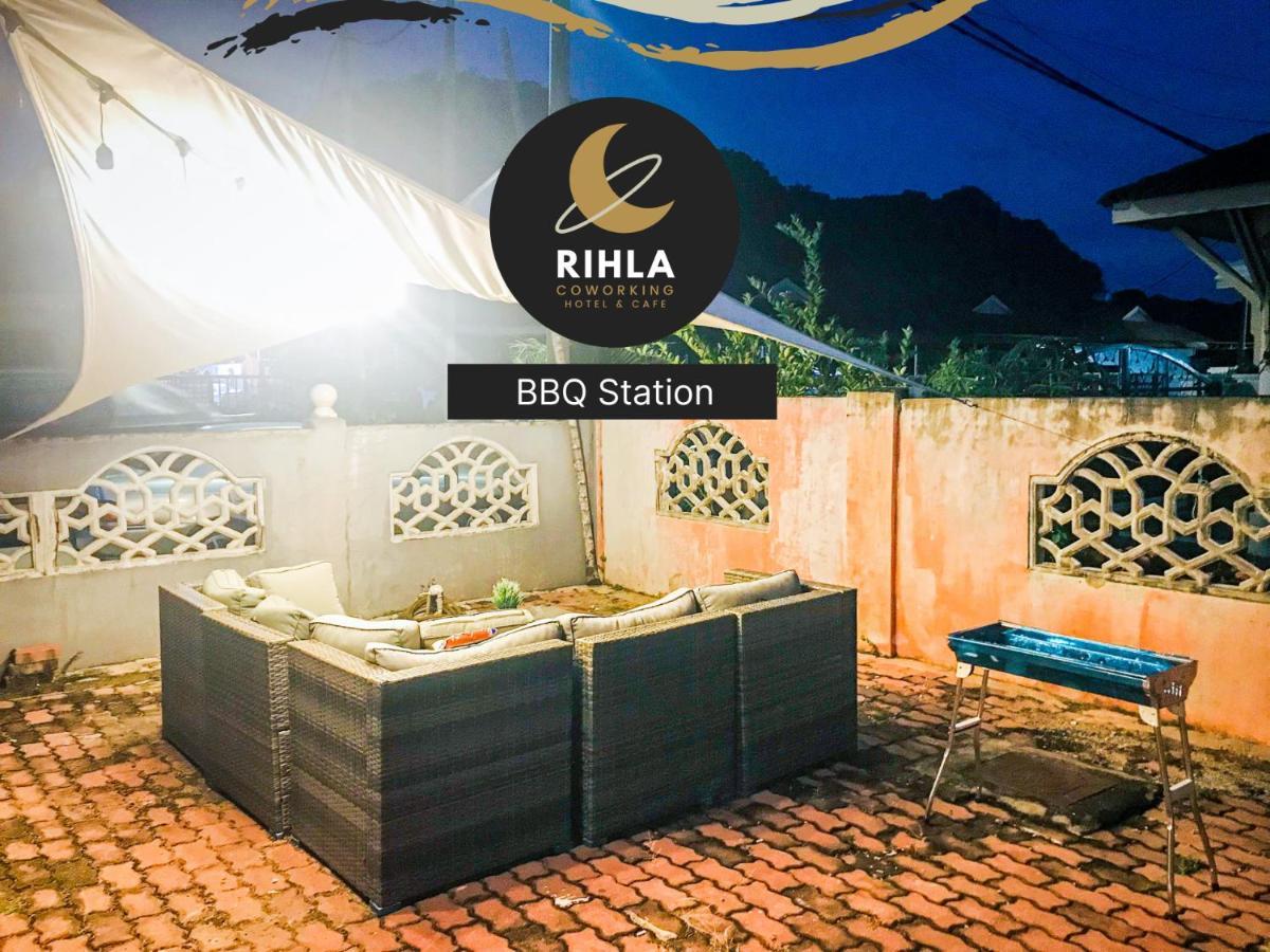 Hostel Rihla Dataran Tengah Gua Musang Exterior foto